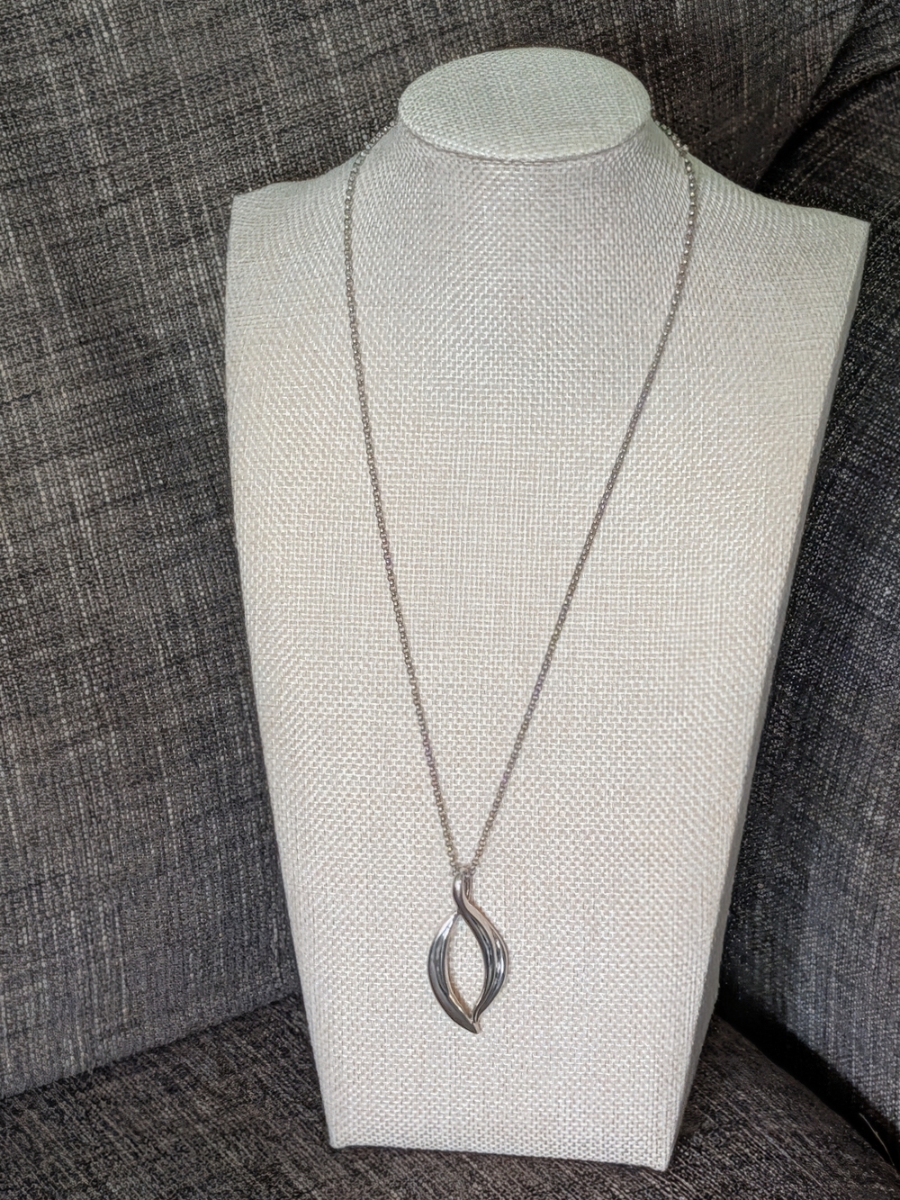 Nambe Sterling Silver Open Modernist Pendant w/ 20" Length Silver Chain